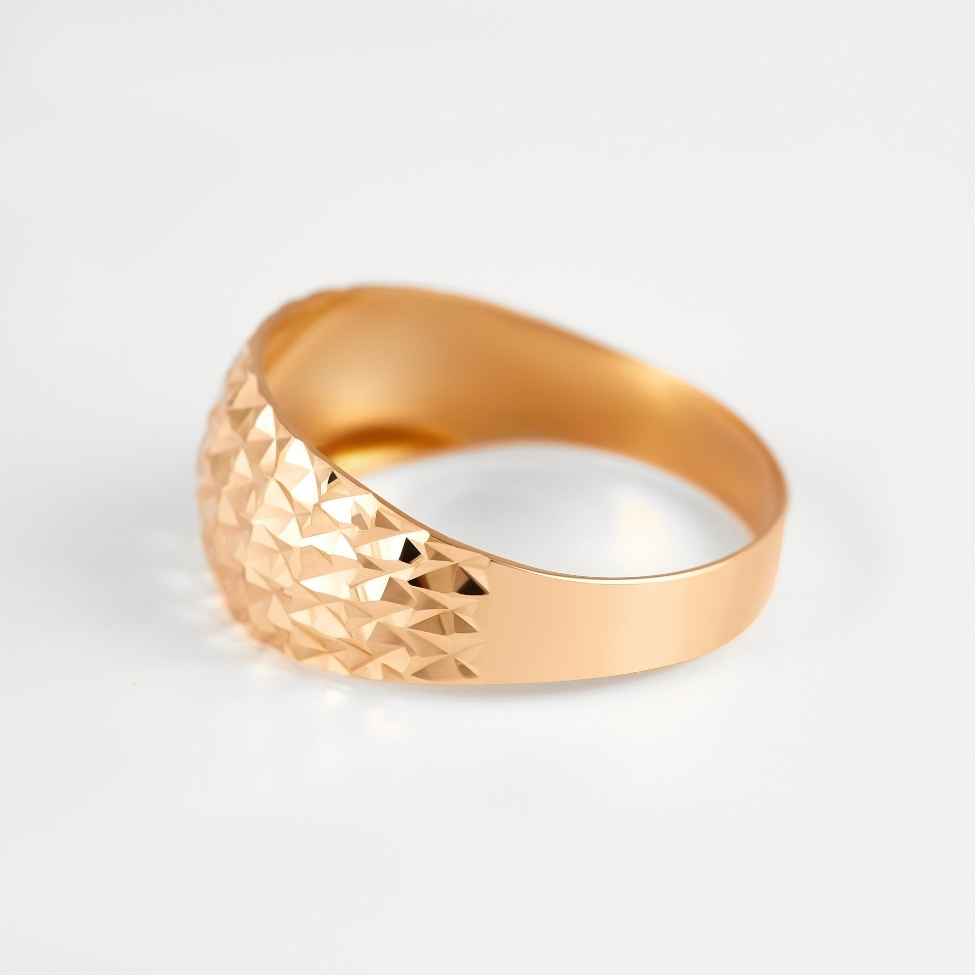 Золотое кольцо Магнат  из красного золота 585 пробы ПЗА012524, размеры от  до 21.5