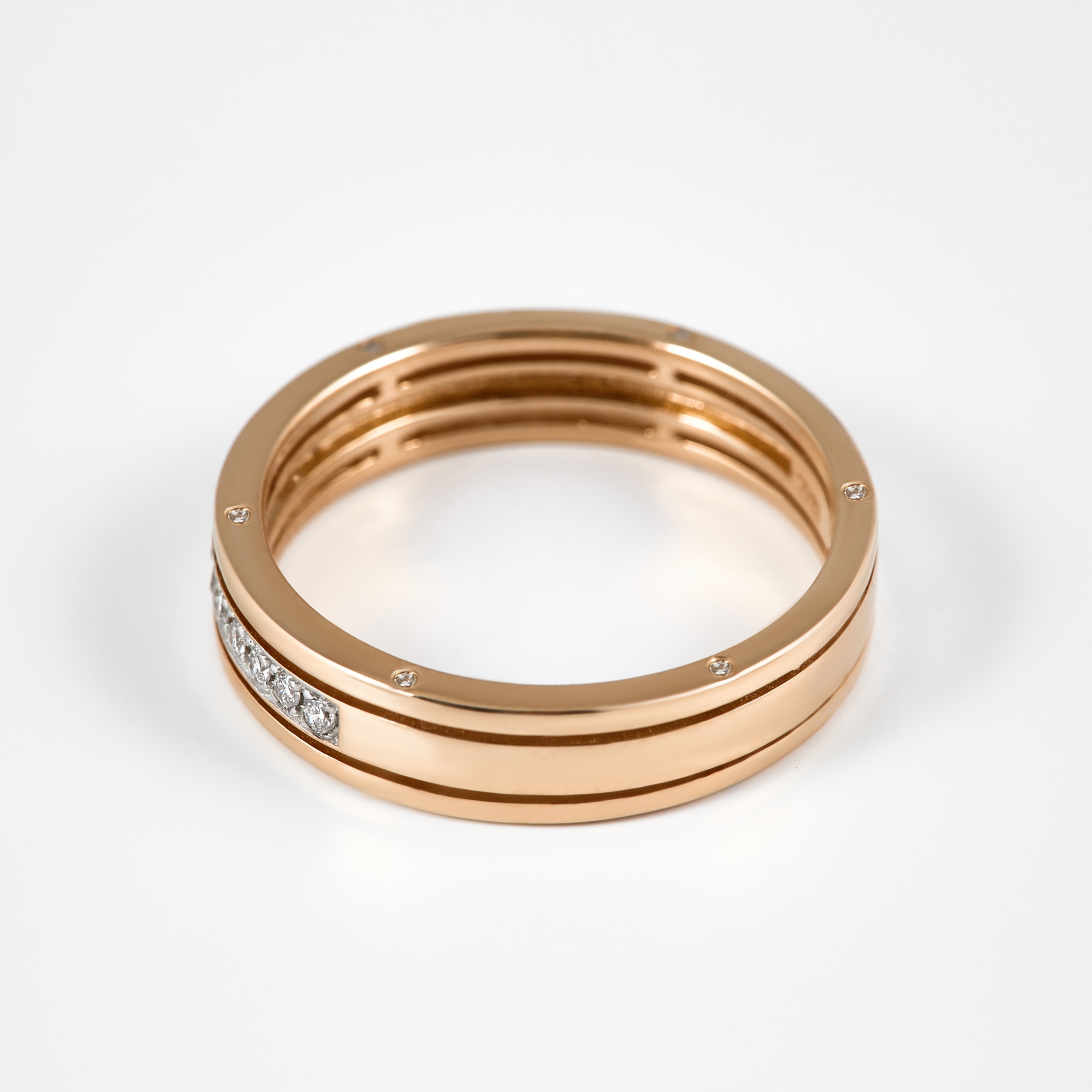 Золотое кольцо обручальное Саав из красного золота 585 пробы со вставками из драгоценных камней (бриллиант) ХС050115621, размеры от 15 до 21