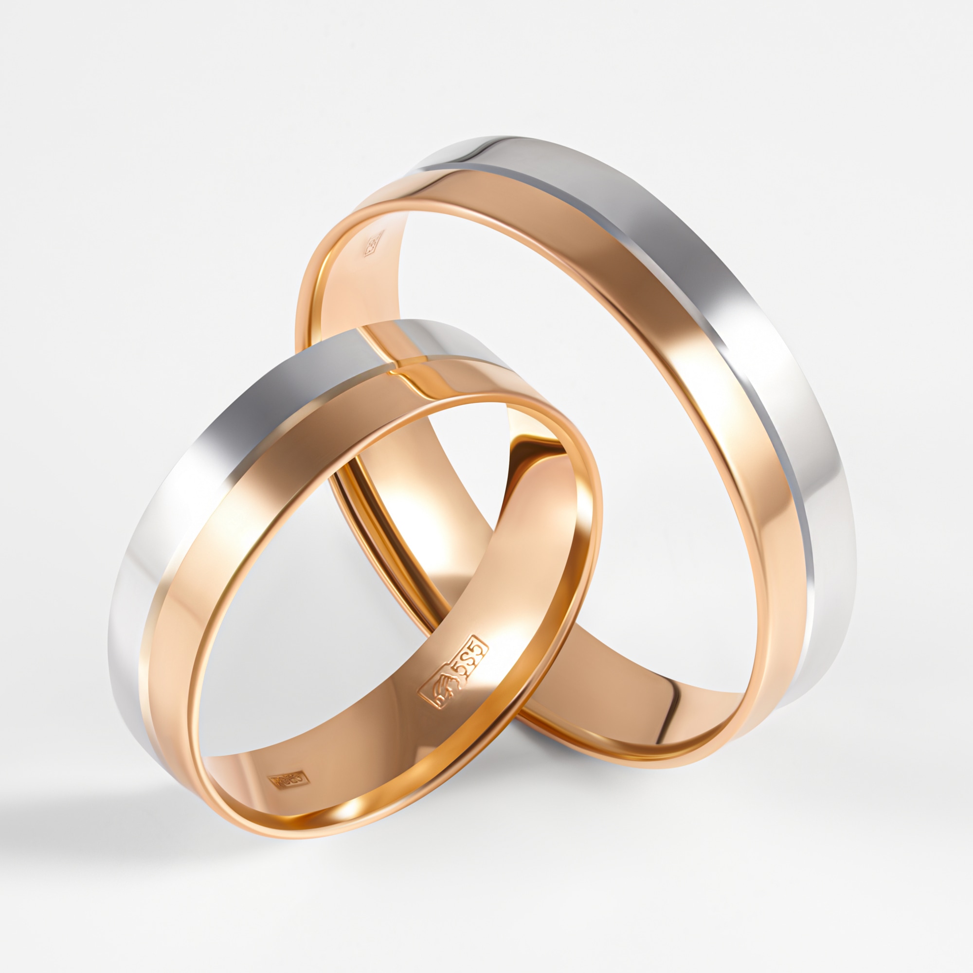 Золотое кольцо обручальное Sokolov из красного золота 585 пробы ДИ110116, размеры от 16 до 22