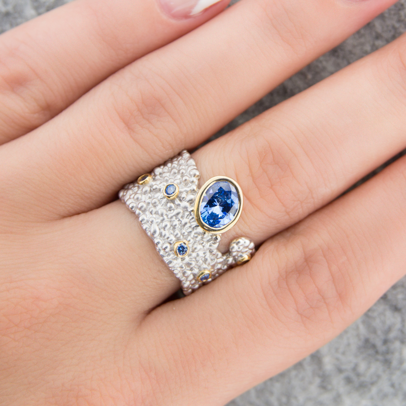 Серебряное кольцо Plata   со вставками (сваровски) ПВР-0131гл, размеры от 17.5 до 18.75