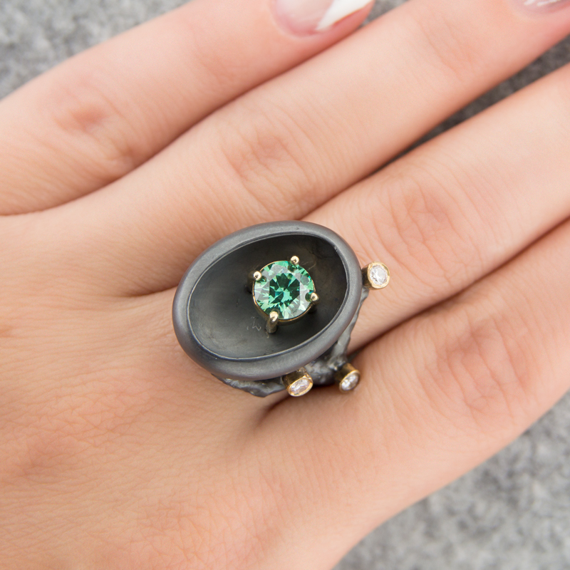 Серебряное кольцо Plata   со вставками (сваровски) ПВР-0192Бзл, размеры от 17.75 до 17.75
