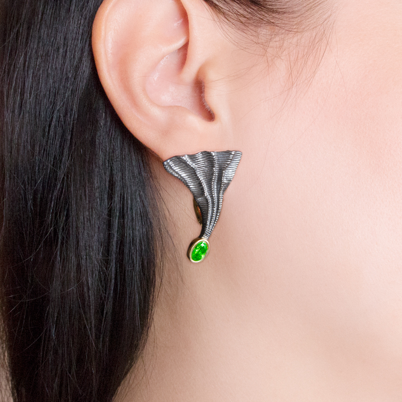 Серебряные серьги Plata   со вставками (сваровски) ПВЕ-0202Бзл