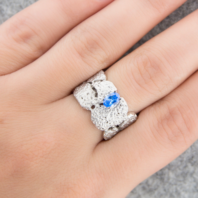 Серебряное кольцо Plata   со вставками (сваровски) ПВР0171Ргл, размеры от 17.75 до 18