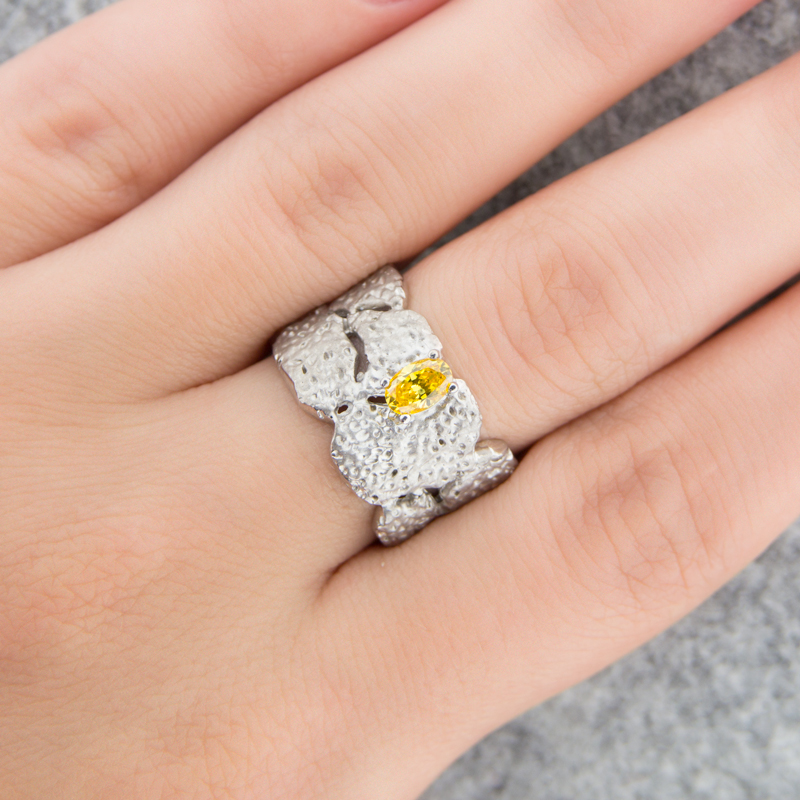 Серебряное кольцо Plata   со вставками (сваровски) ПВР0171Ржл, размеры от 17.75 до 17.75