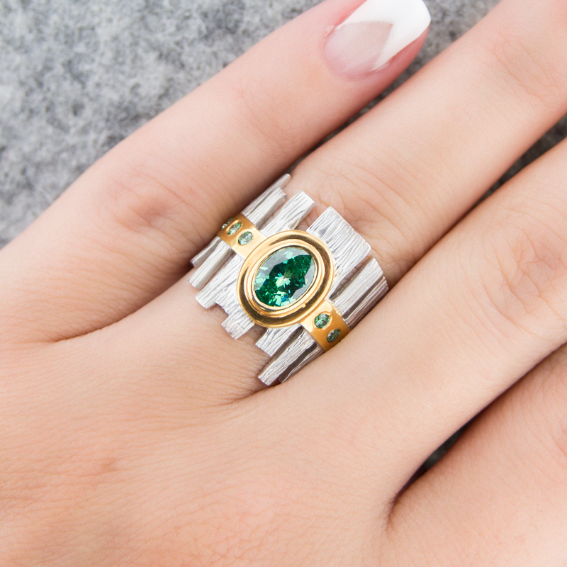 Серебряное кольцо Plata   со вставками (сваровски) ПВР-0159зл, размеры от 16.5 до 16.5
