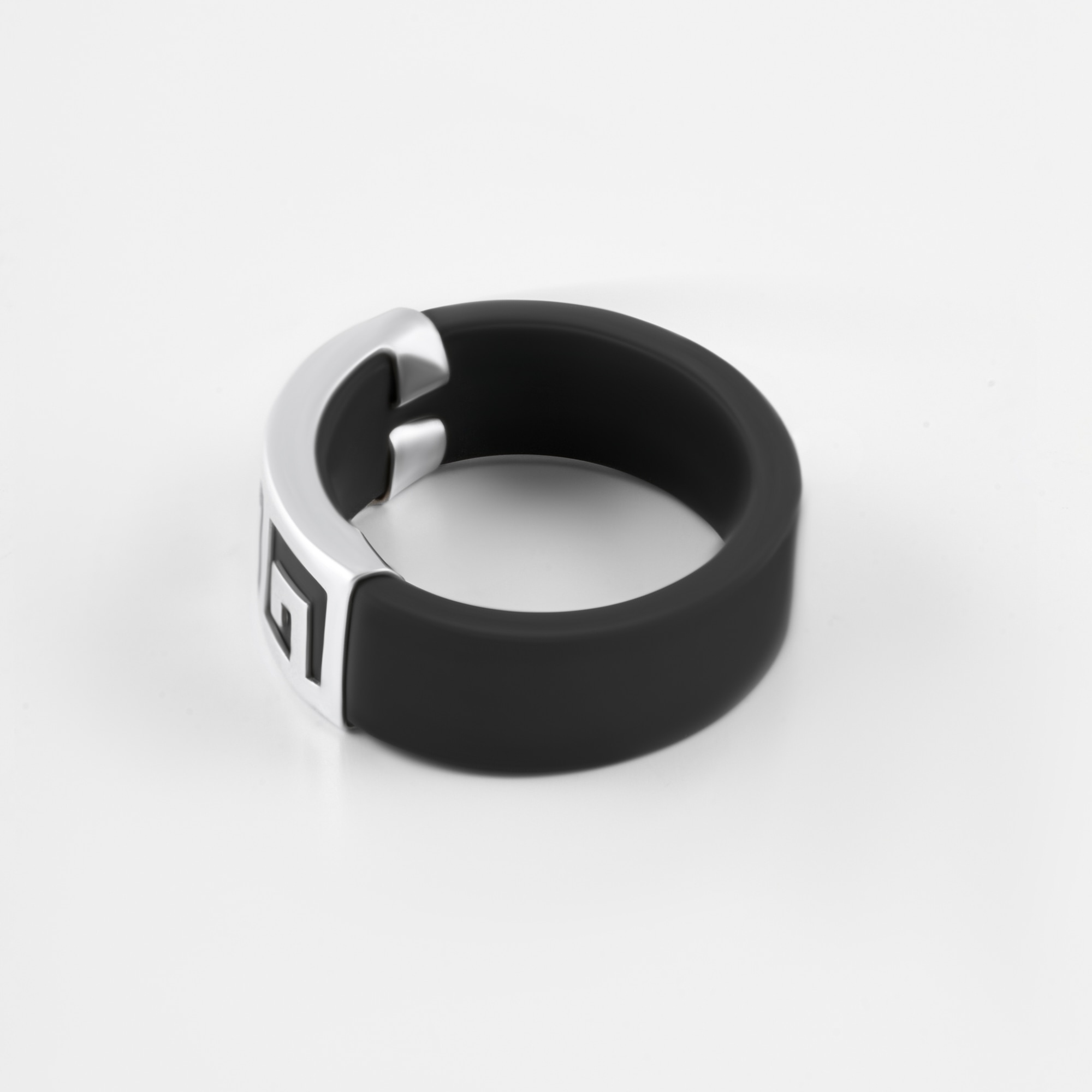 Серебряное кольцо Новое время  со вставками () НРСР03454К, размеры от 16 до 21