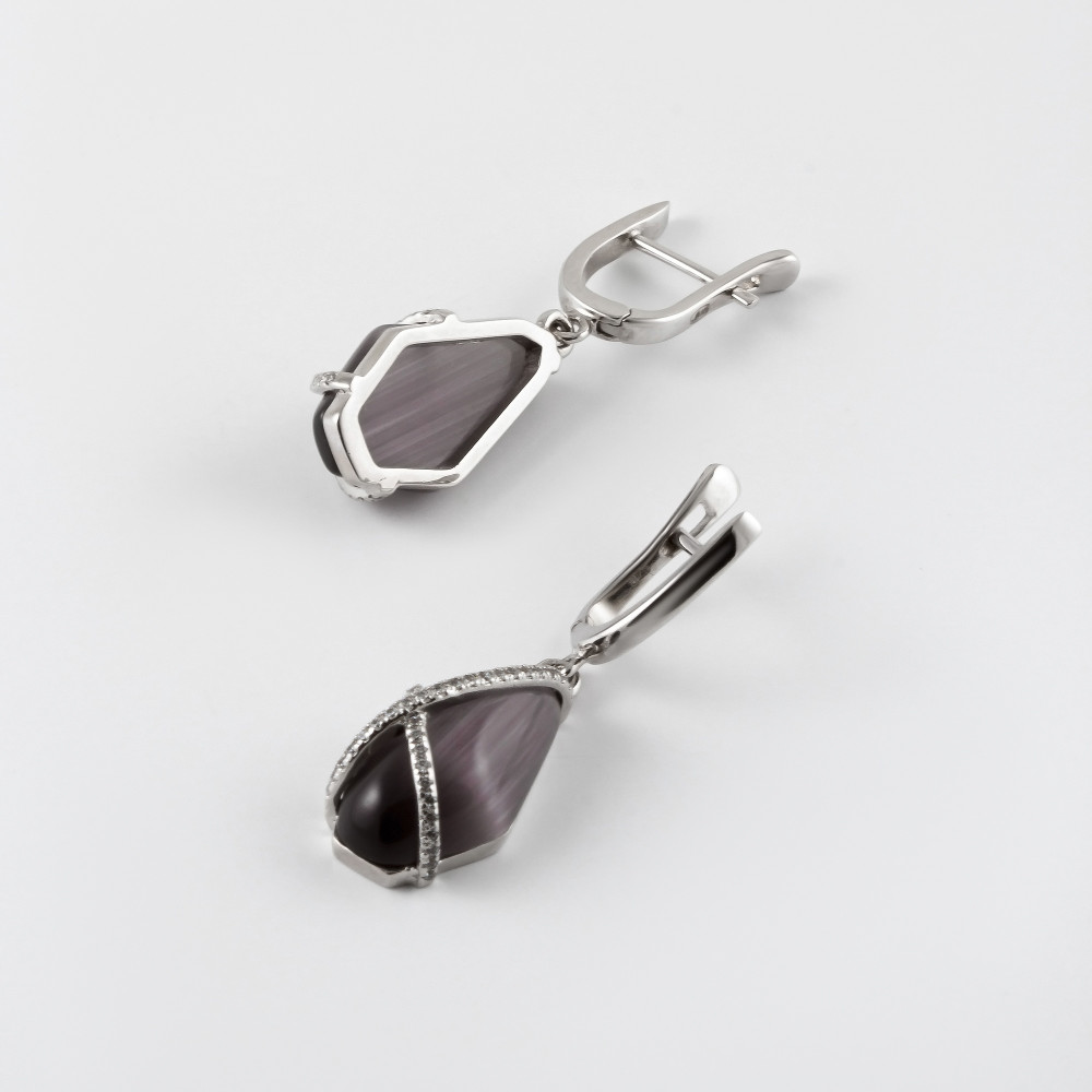 Серебряные серьги подвесные Випголд со вставками из полудрагоценных камней (кошачий глаз и фианит) ВПС100КЛ