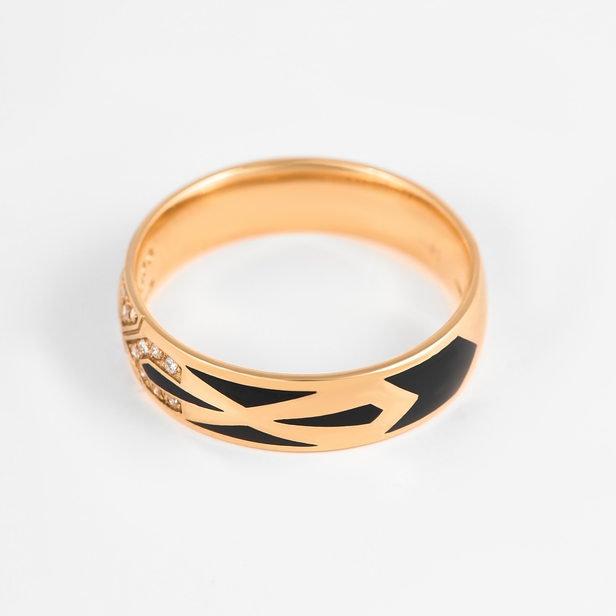 Золотое кольцо обручальное Shulga из белого золота 585 пробы со вставками из драгоценных камней (бриллиант и ) ШЛКЭЧ-13/1, размеры от  до 20.5
