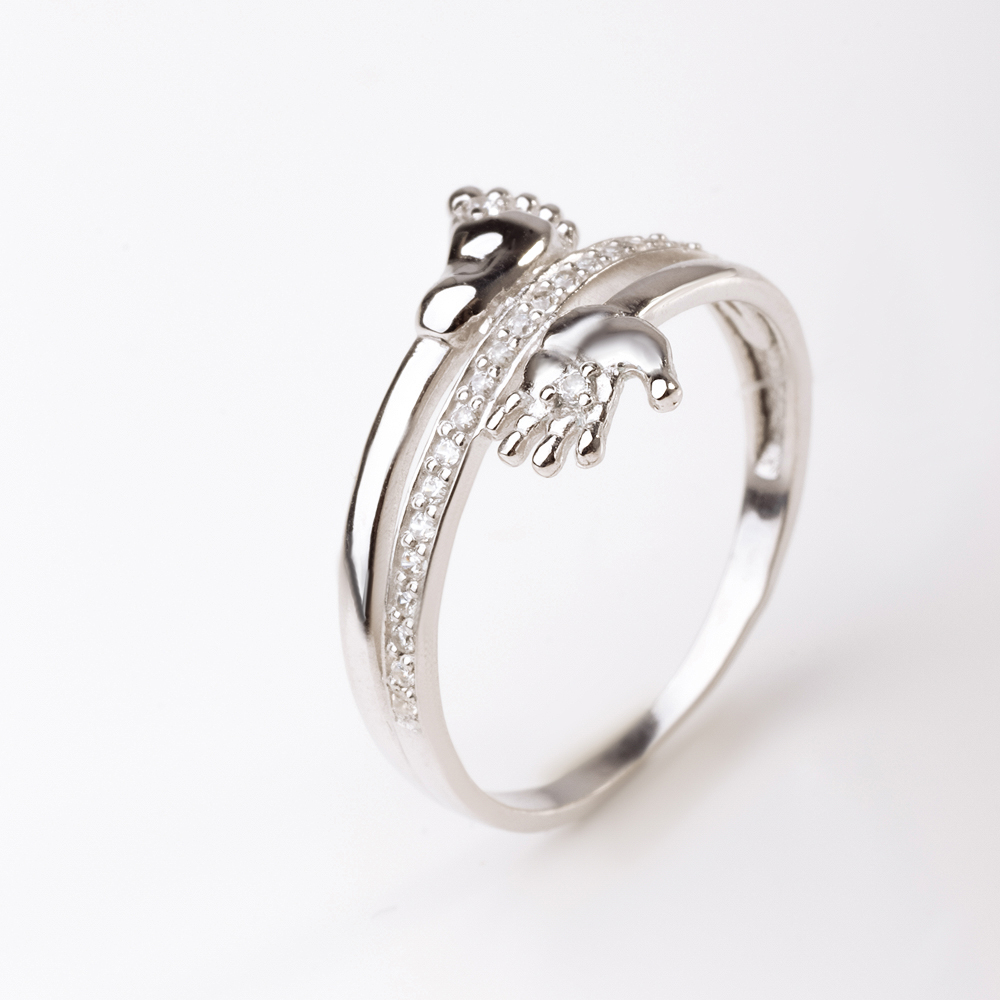 Серебряное кольцо Золотая подкова  со вставками (фианит) ЯВ82932С, размеры от 16.5 до 18