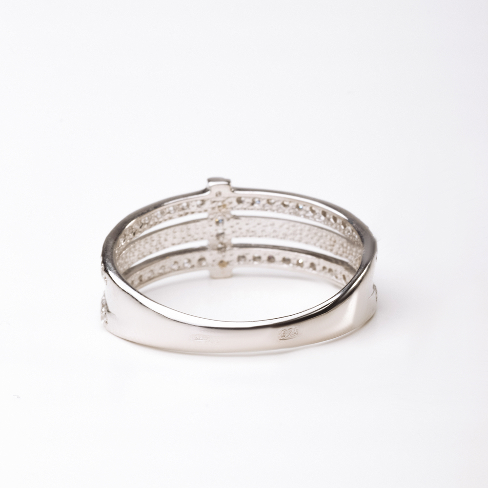 Серебряное кольцо Золотая подкова  со вставками (фианит) ЯВ821133С, размеры от 16.5 до 18.5
