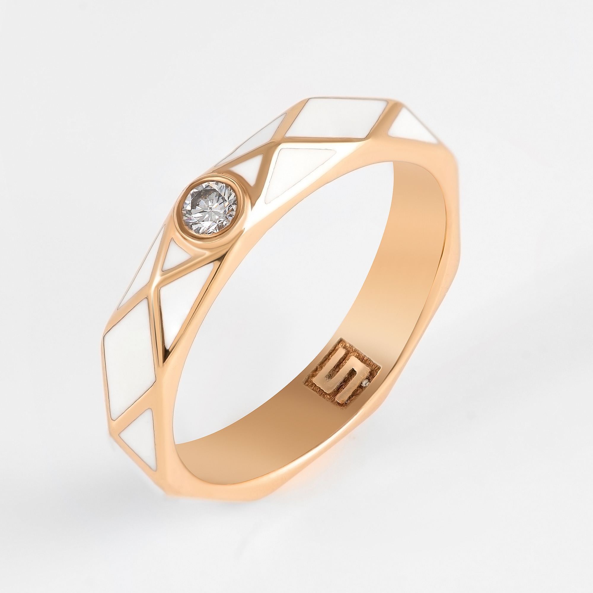 Золотое кольцо обручальное Shulga из красного золота 585 пробы со вставками из драгоценных камней (бриллиант и эмаль) ШЛКЭБ-1302, размеры от 15.5 до 17.5