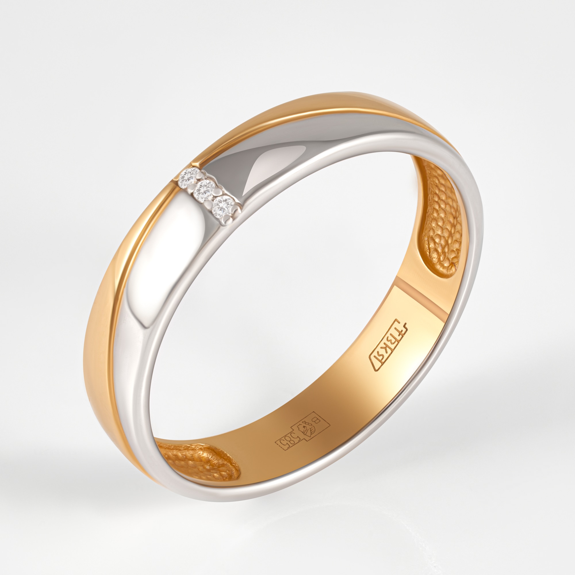 Золотое кольцо обручальное Весна из красного золота 585 пробы со вставками из драгоценных камней (бриллиант) ВБ7004-151-00-00, размеры от 15 до 21.5