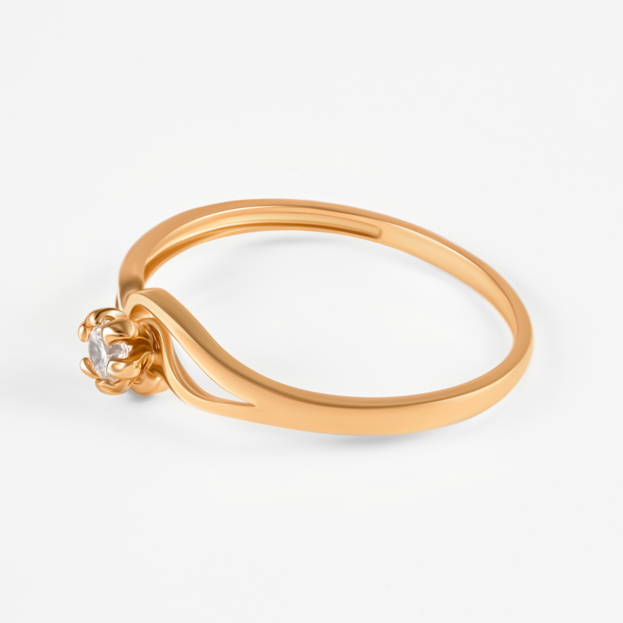 Золотое кольцо Магнат  из красного золота 585 пробы  со вставками (фианит) ПЗ12738, размеры от 15 до 18