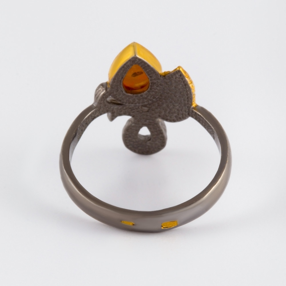 Серебряное кольцо Балтийское золото со вставками из полудрагоценных камней () ЯН71161211, размеры от 17 до 17