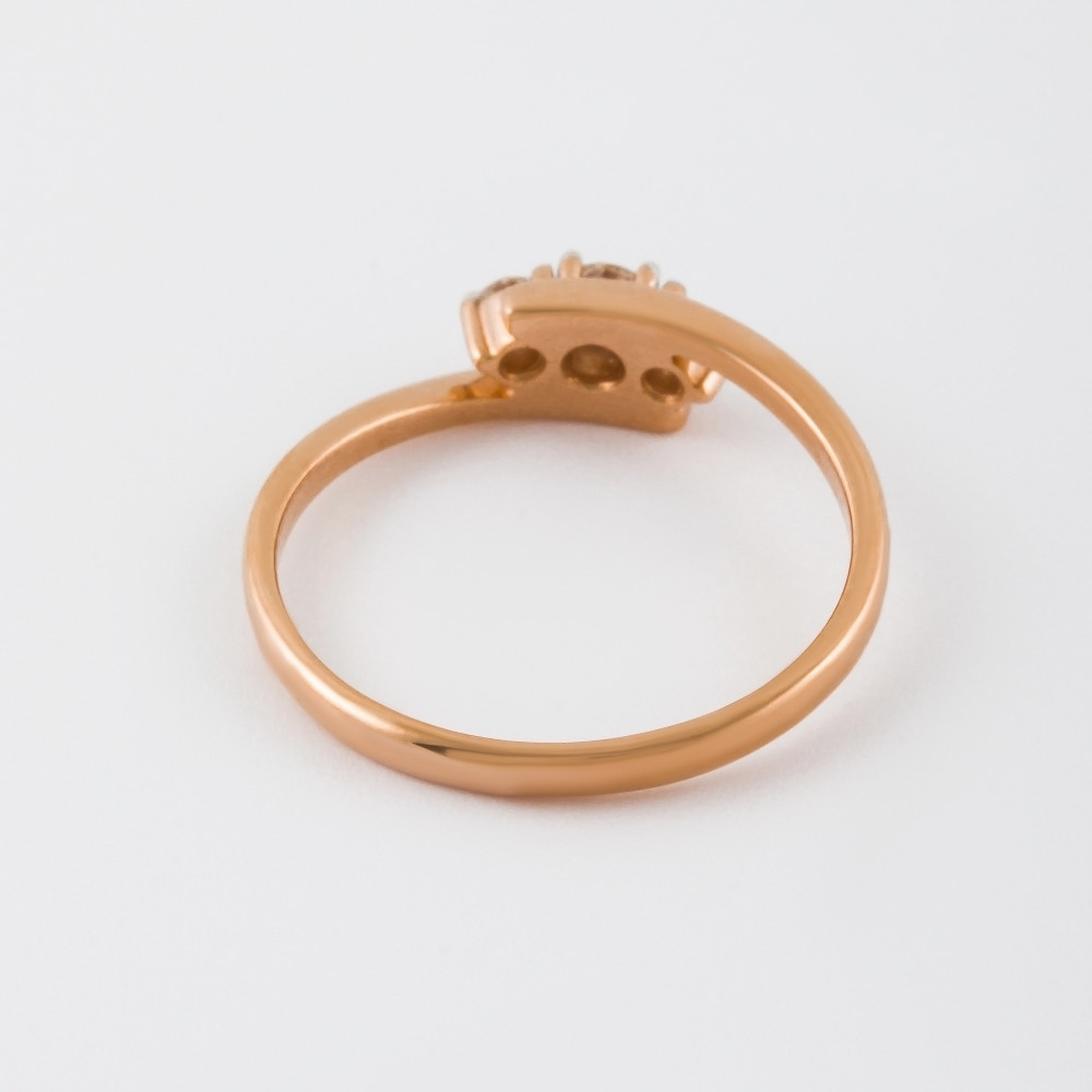 Золотое кольцо Саав из красного золота 585 пробы со вставками из драгоценных камней (бриллиант) ХС050058621, размеры от 16 до 19