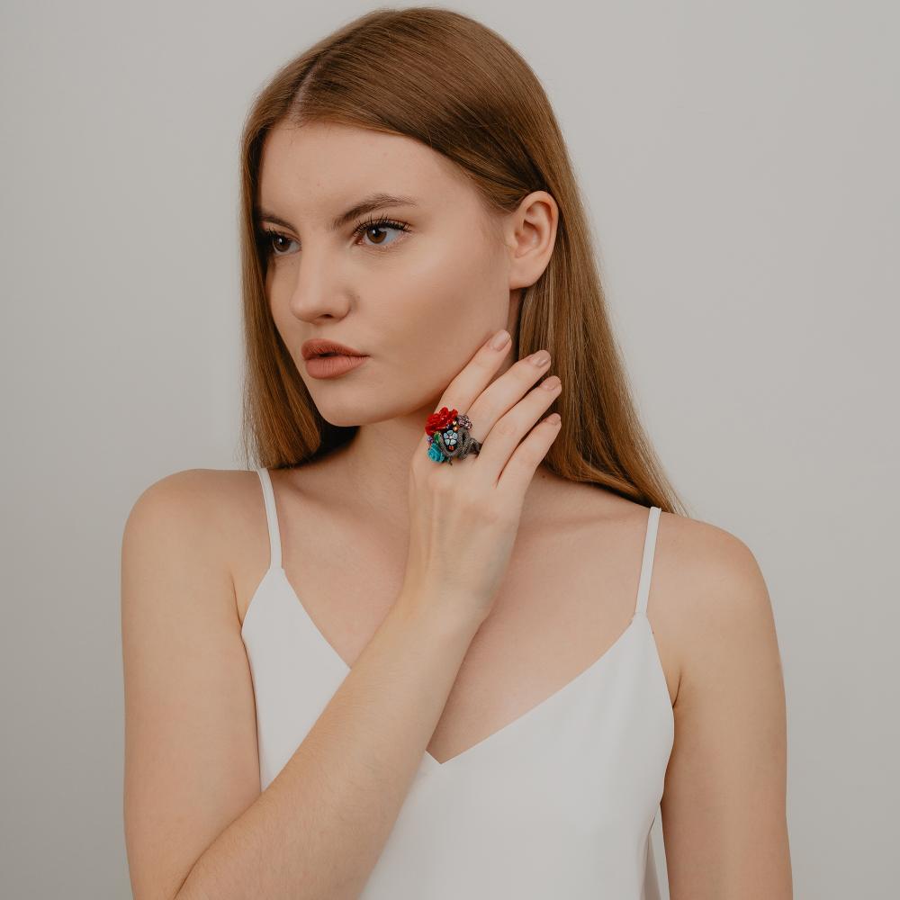 Серебряное кольцо Style avenue из серебра с чернением ювелирный сад со вставками из полудрагоценных камней (, коралл и ) СЙРГА040-3, размеры от 16.5 до 18