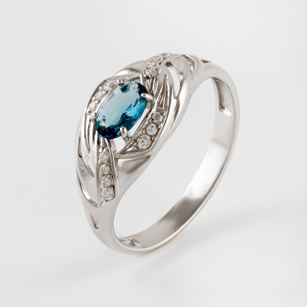 Серебряное кольцо с кристаллами и фианитами