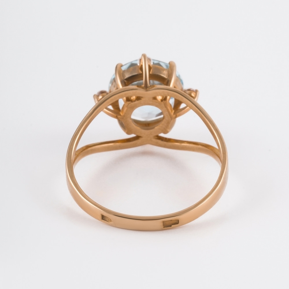 Золотое кольцо Берег из красного золота 585 пробы со вставками из полудрагоценных камней (топаз и фианит) 2БК35К-07-1150-01, размеры от 17 до 17.5