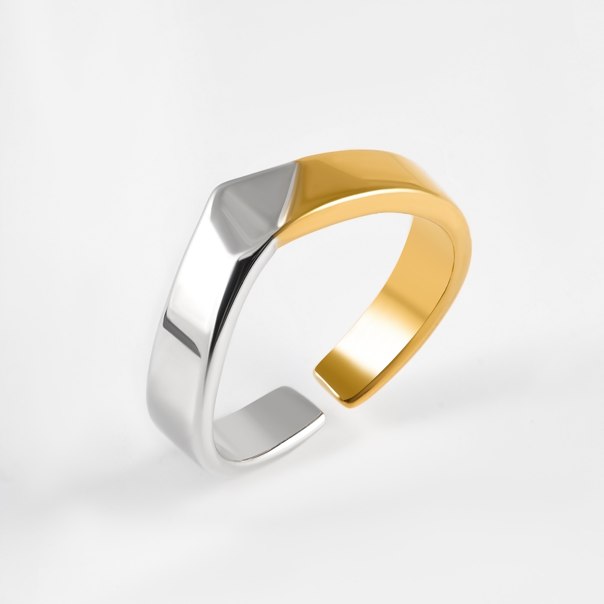 Серебряное кольцо с родированием и позолотой