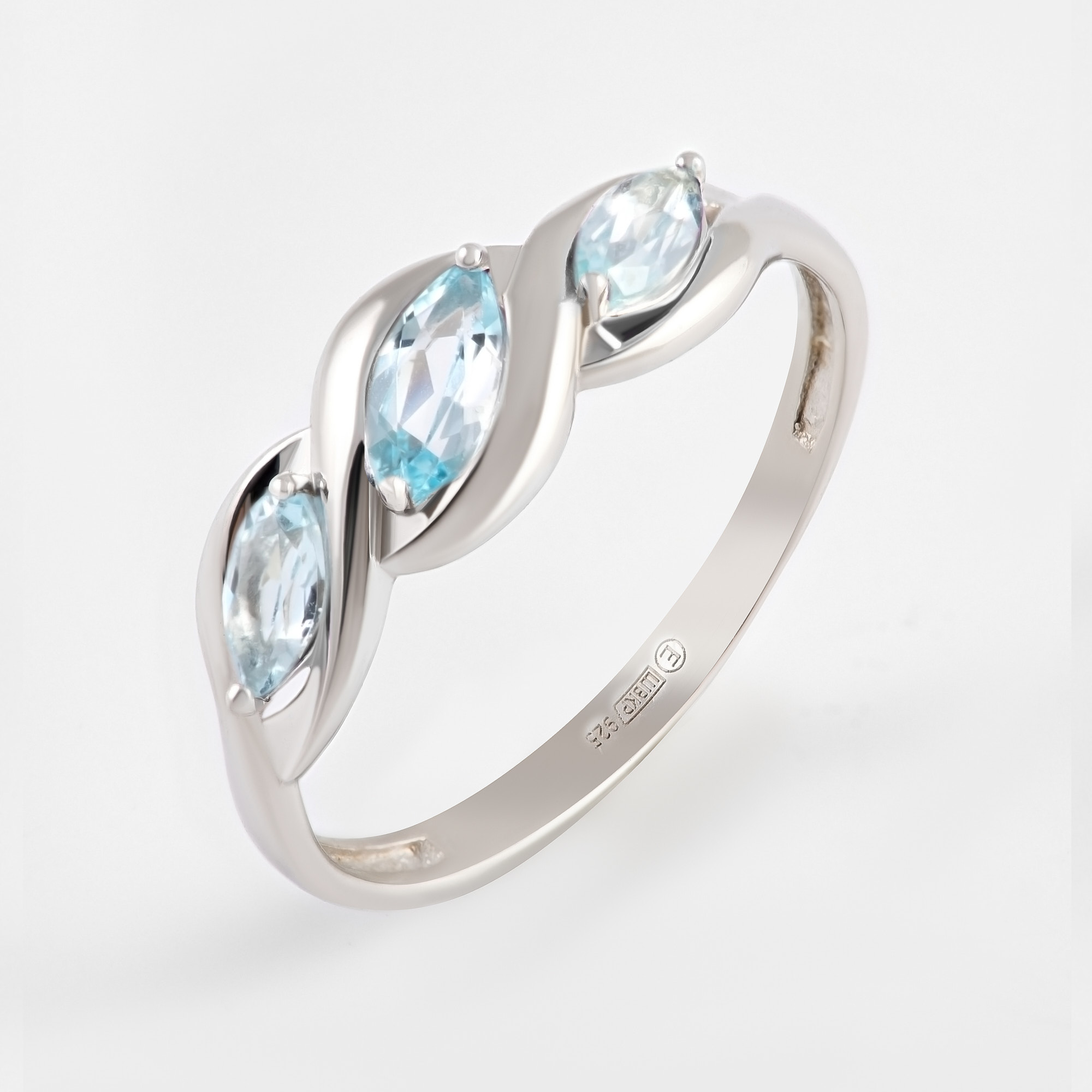 Серебряное кольцо с топазами