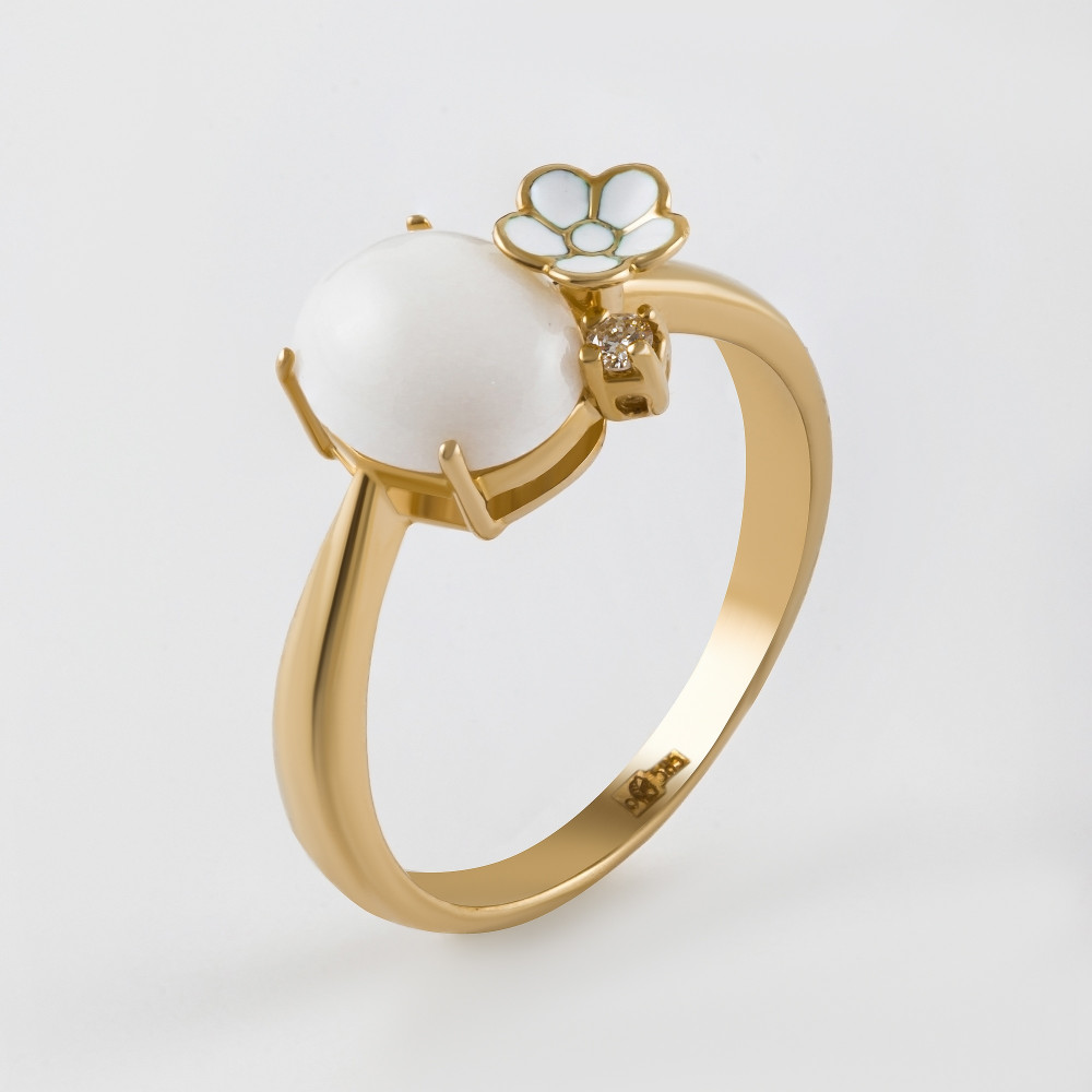 Золотое кольцо с бриллиантом, агатом и эмалью