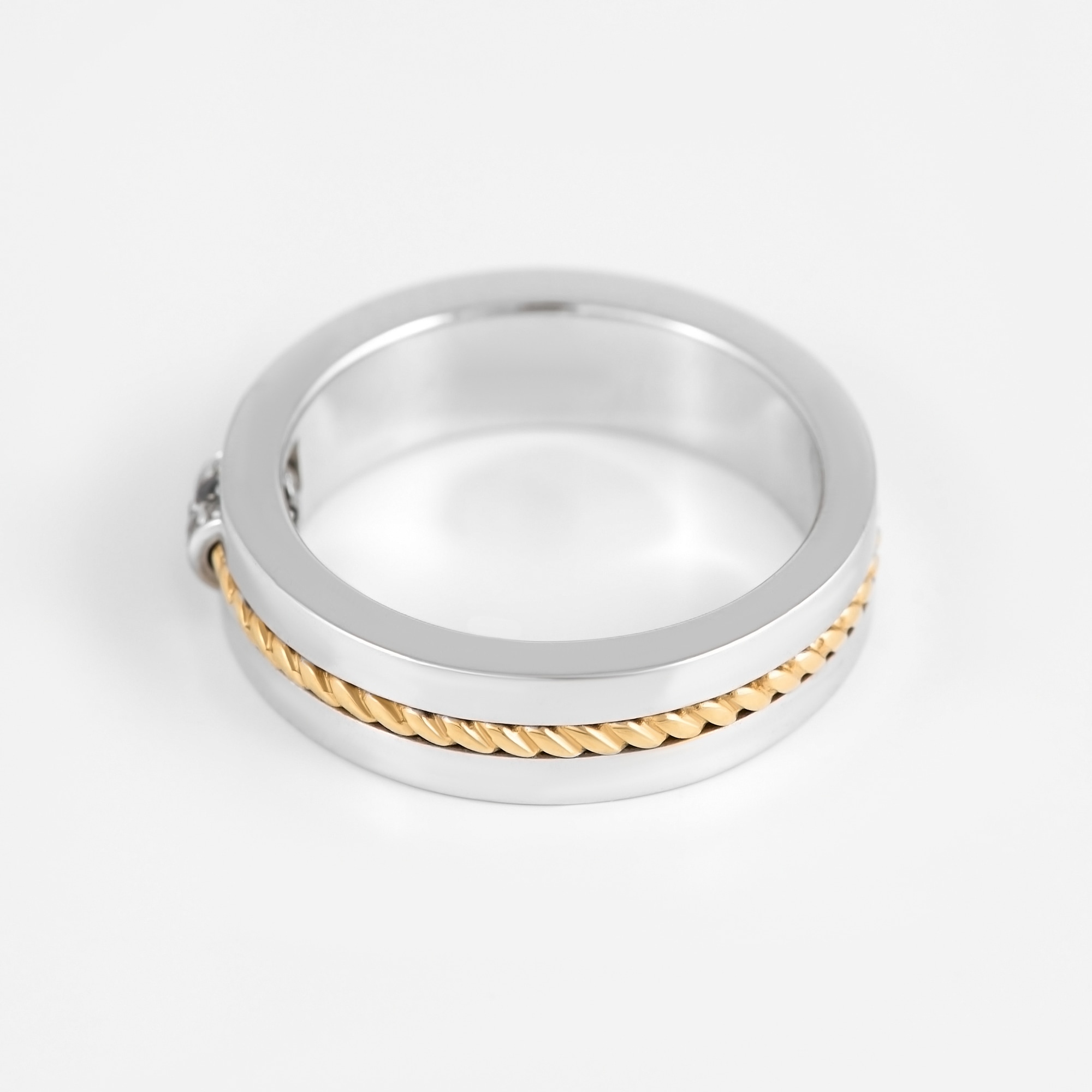 Золотое кольцо обручальное Kota osta из красного золота 585 пробы со вставками из драгоценных камней (бриллиант) КАКО-ОКБ212ГЖ15, размеры от 16 до 19.5