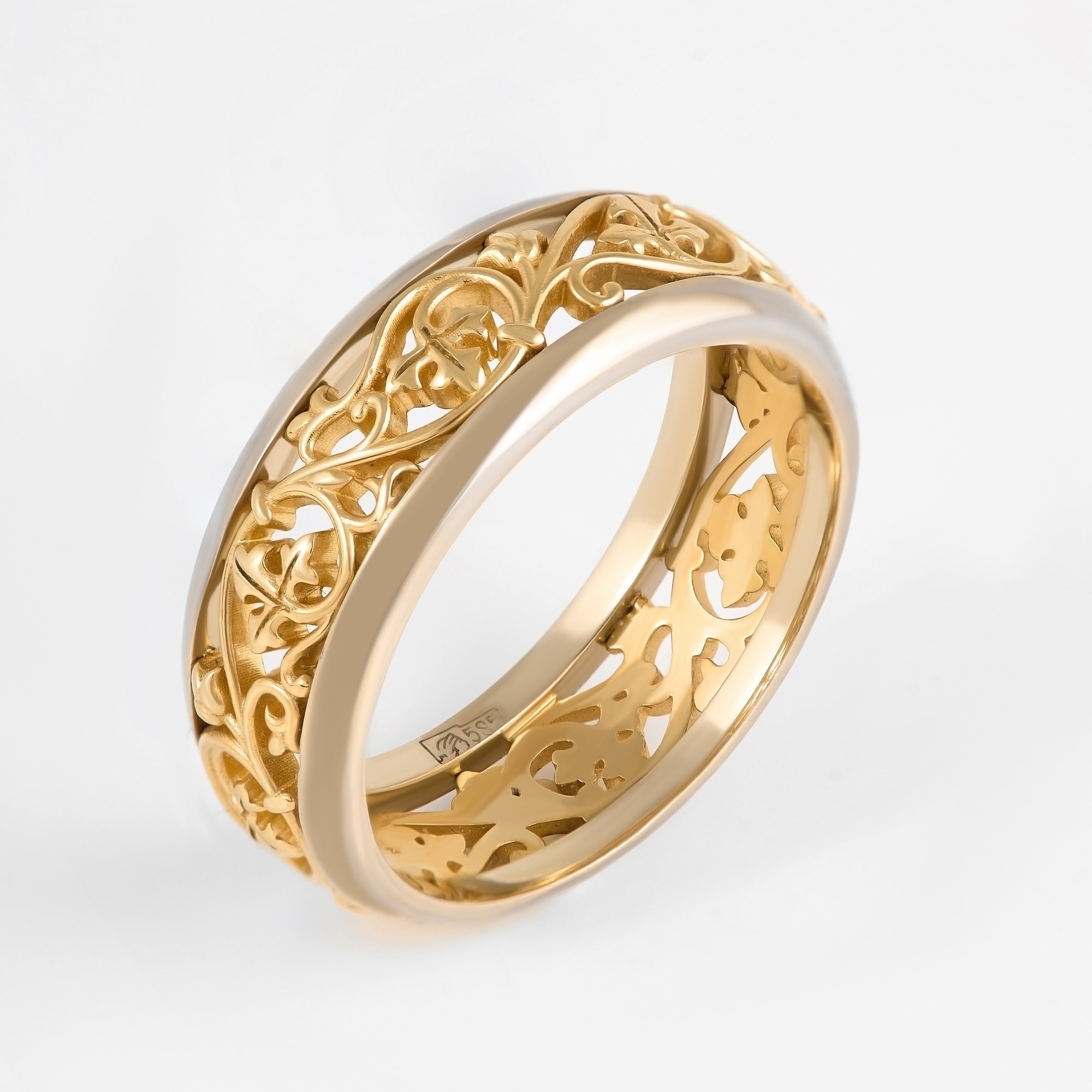 Ажурное обручальное кольцо из комбинированного золота
