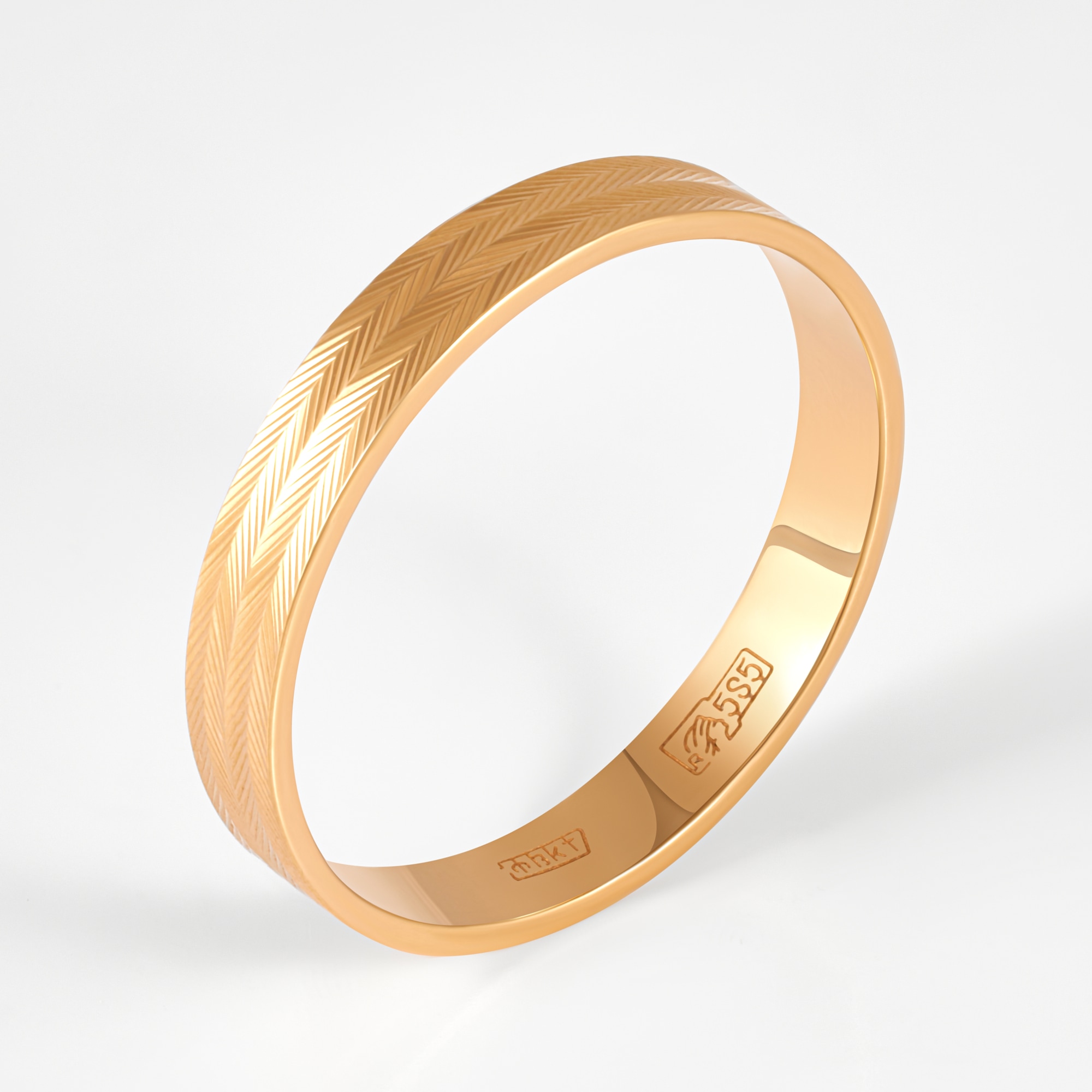 Золотое кольцо обручальное Топаз из красного золота 585 пробы ТЗТ100611414, размеры от 16 до 21