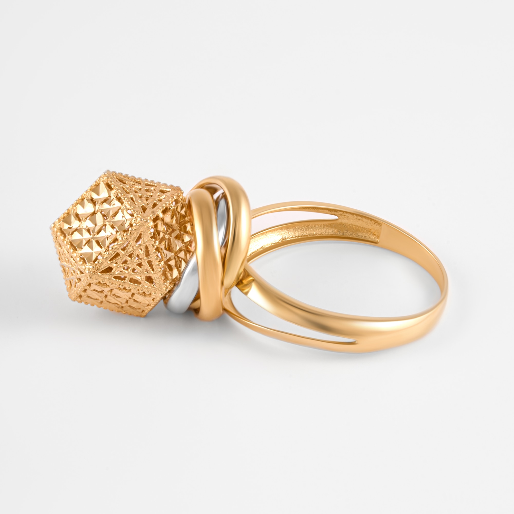 Золотое кольцо Випголд из красного золота 585 пробы ВПКЛ00009217