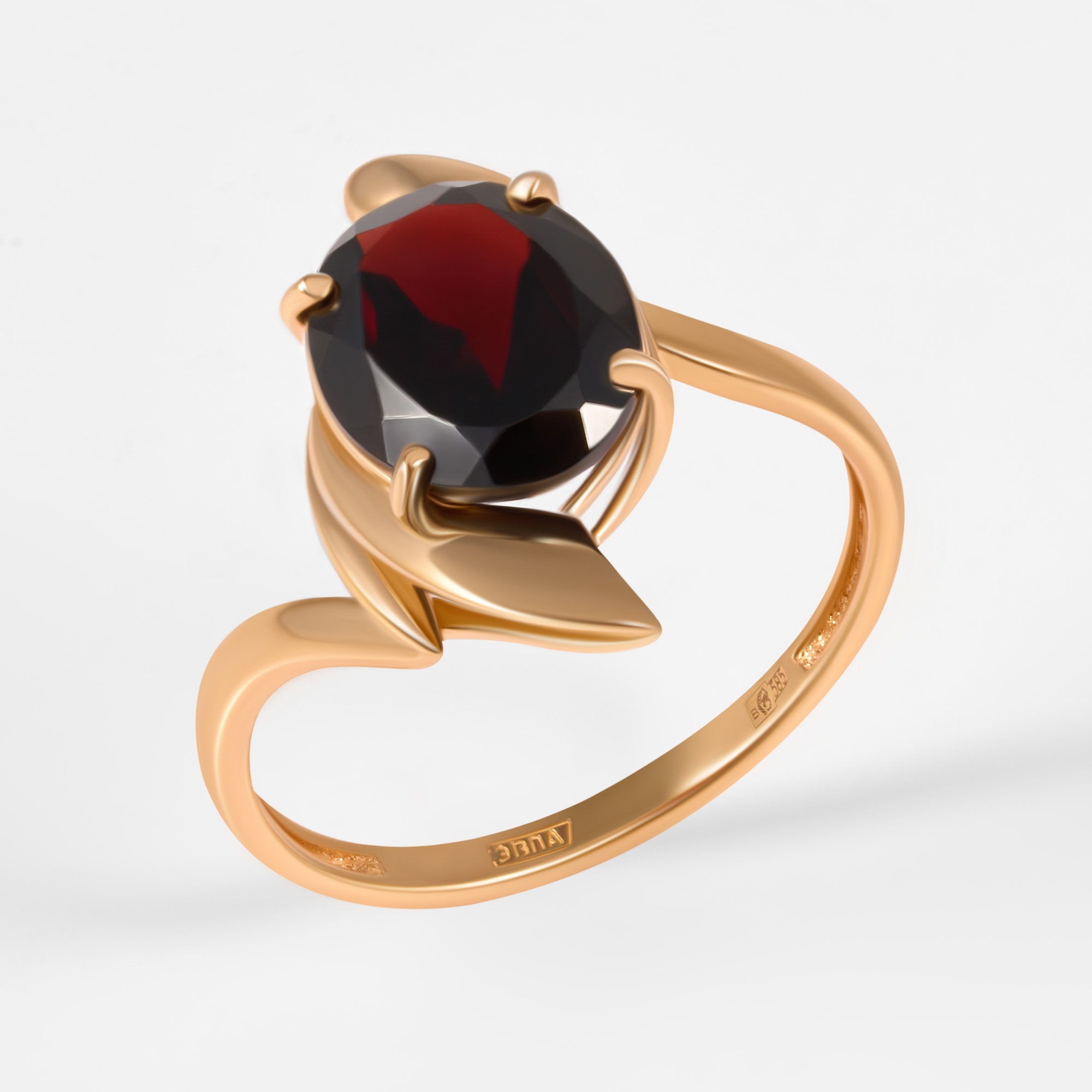 Золотое кольцо Мастер бриллиант из красного золота 585 пробы МБ0130800300010