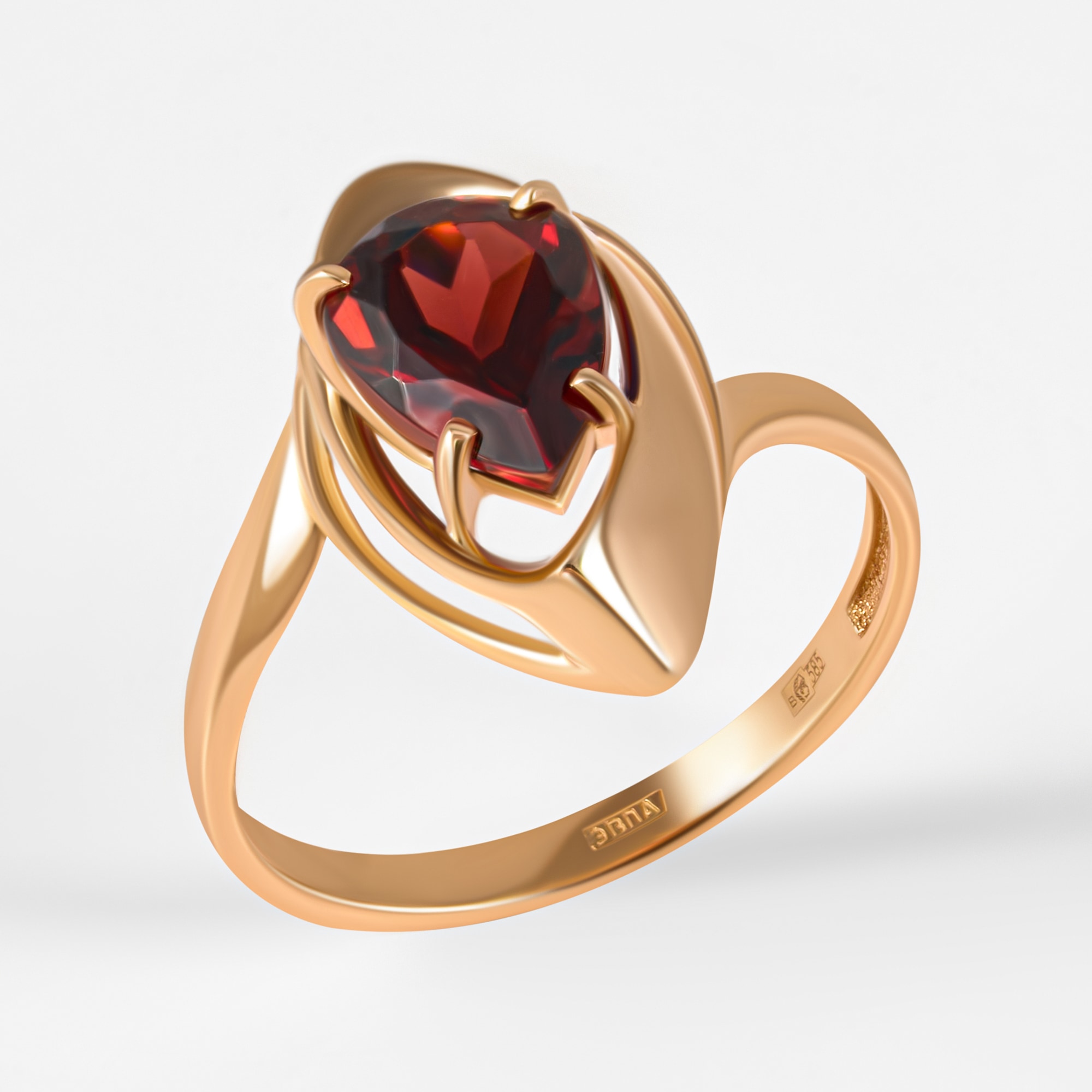 Золотое кольцо Мастер бриллиант из красного золота 585 пробы МБ0131780300010