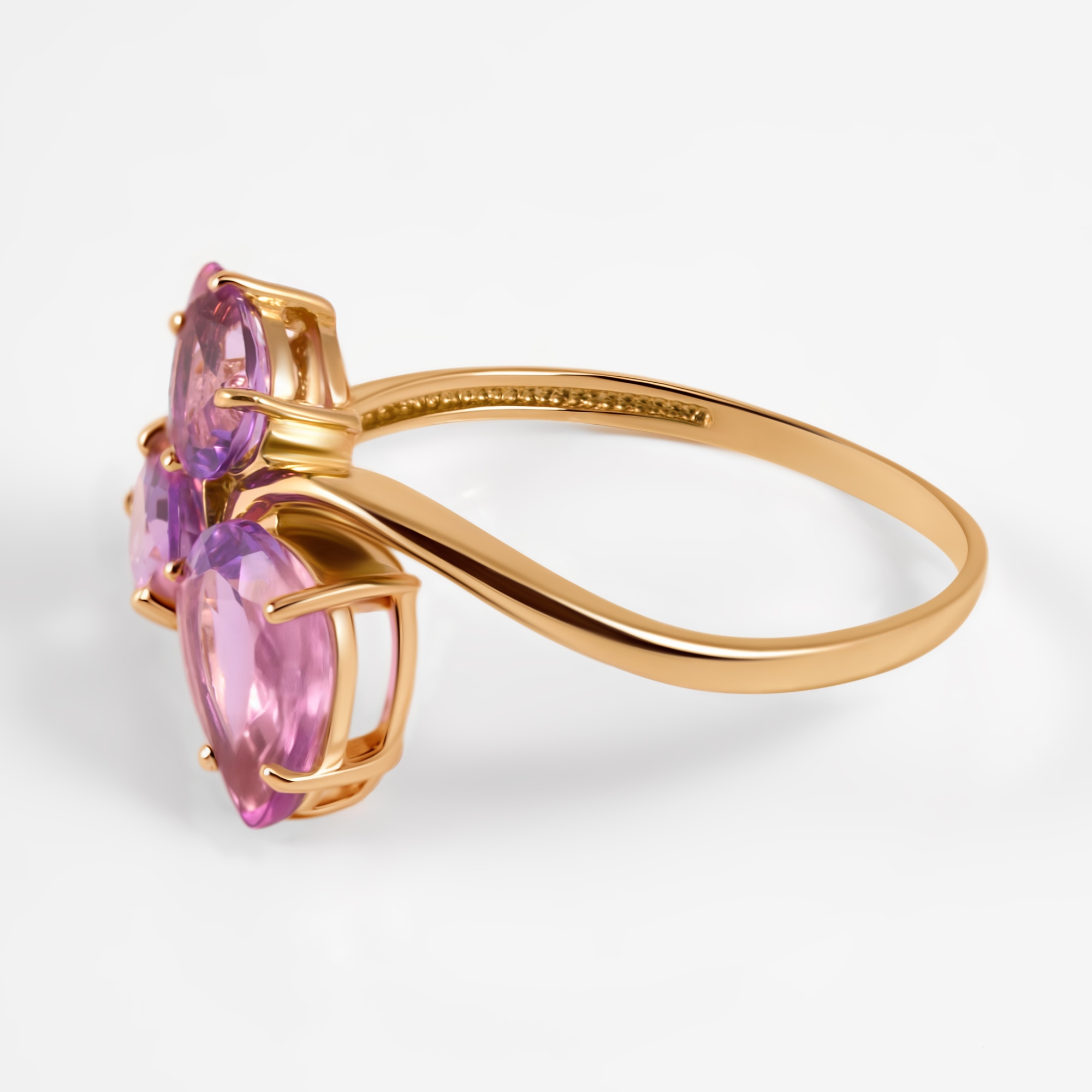 Золотое кольцо Мастер бриллиант из красного золота 585 пробы МБ0116560200010