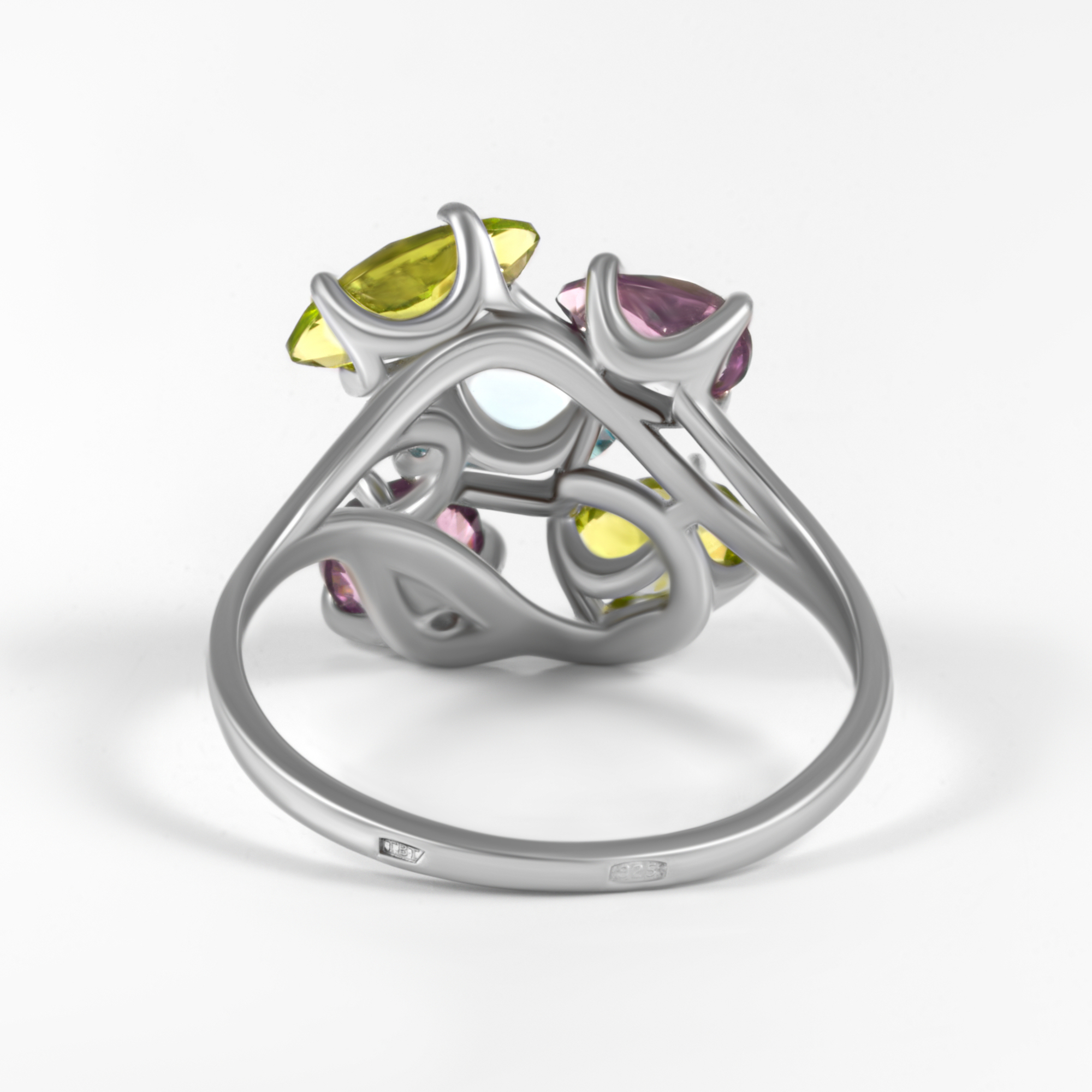 Серебряное кольцо Инталия  со вставками (фианит) ИТ11123-М3-9, размеры от 16 до 18.5