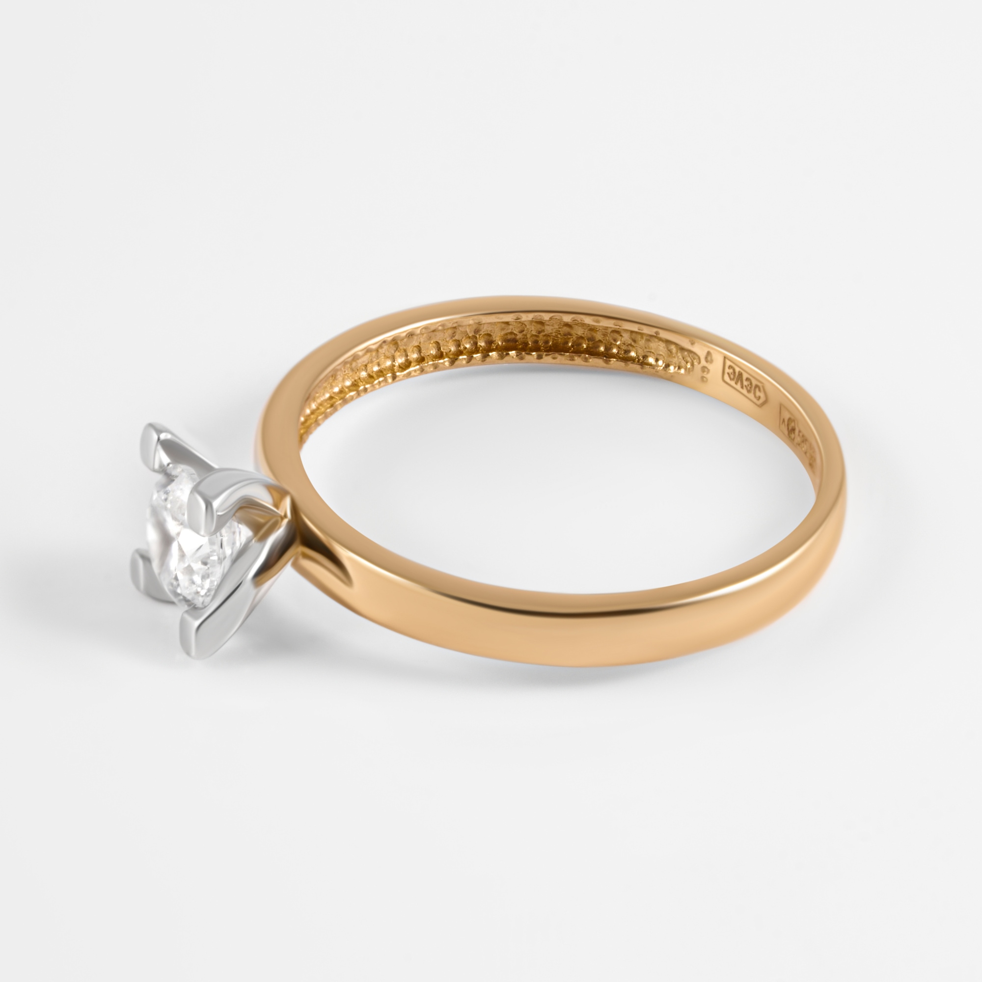 Золотое кольцо Санис из красного золота 585 пробы  со вставками (фианит) СН01-114747, размеры от 16 до 18