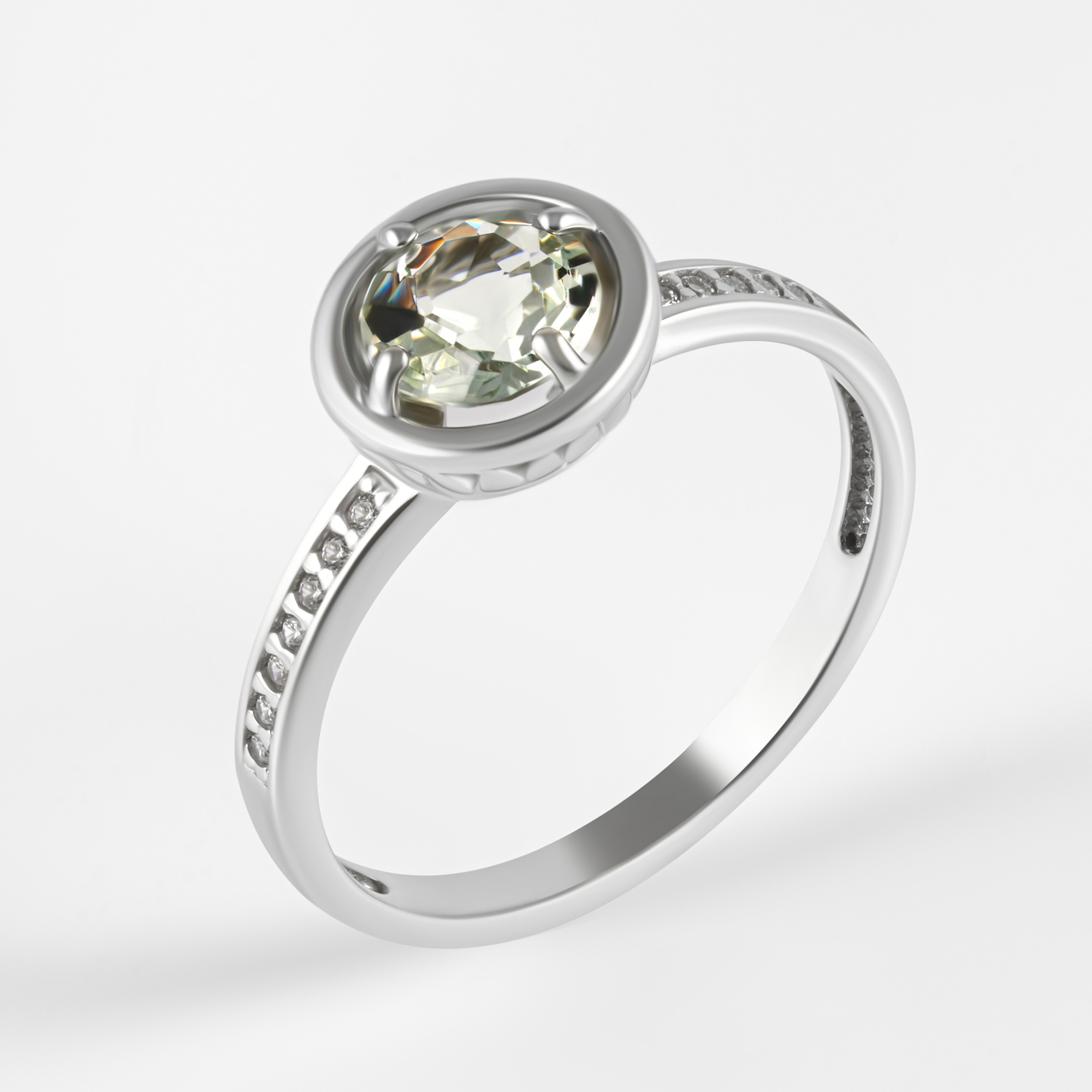 Серебряное кольцо с празиолитами и фианитами