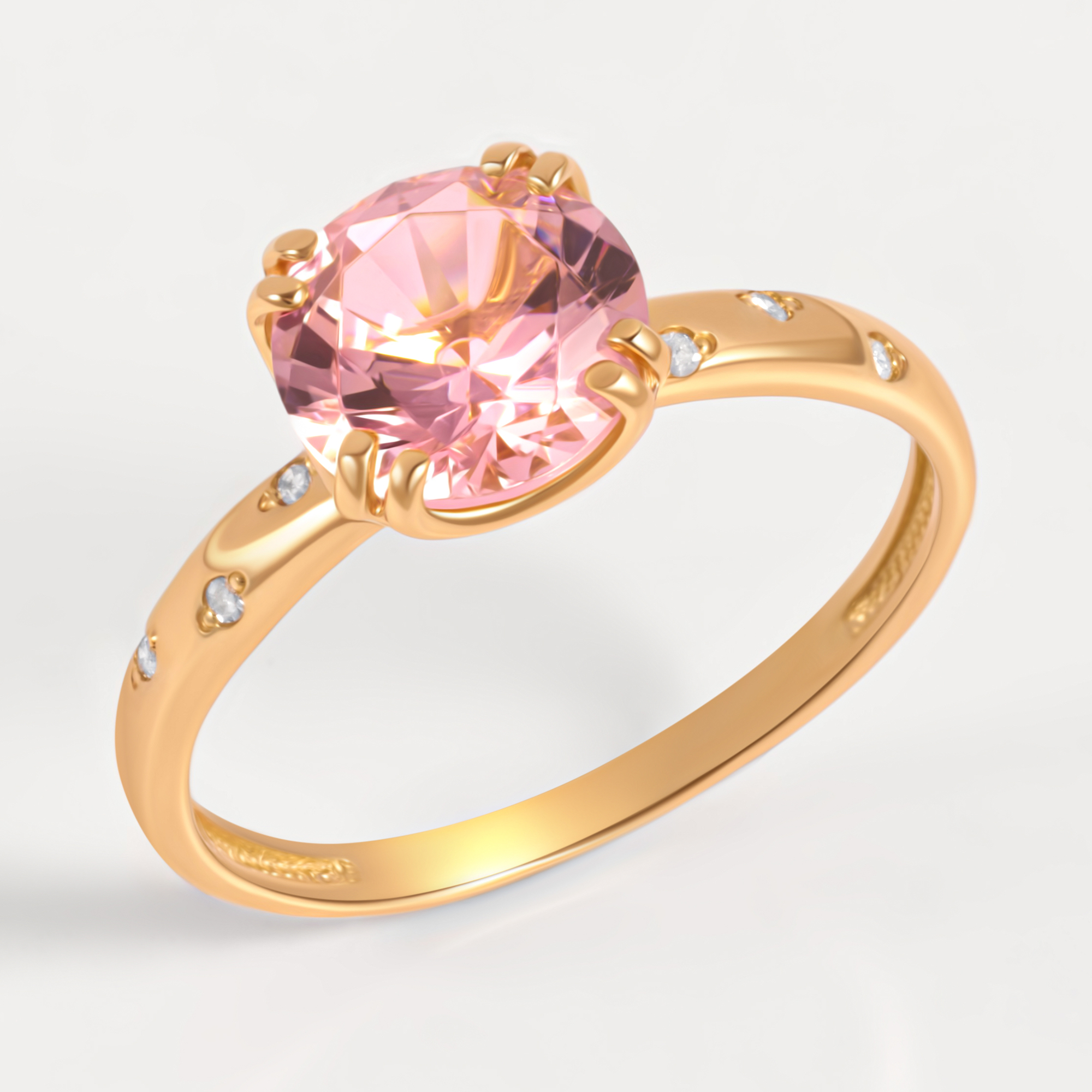 Золотое кольцо с бриллиантами и ситалом
