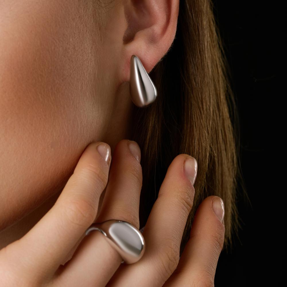 Серебряные серьги гвоздики Вижендекомпани ВФС110070